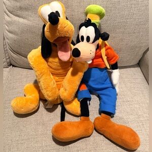 Disney Goofy and Pluto Plushies